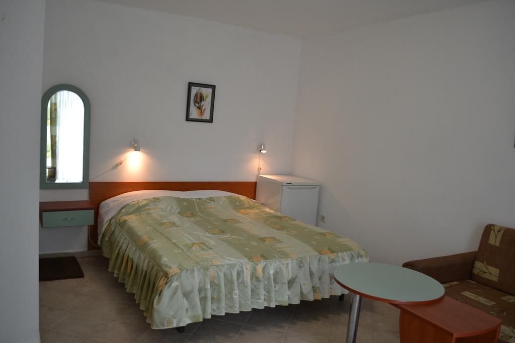 Family Hotel Magnolia Balčik Pokoj fotografie