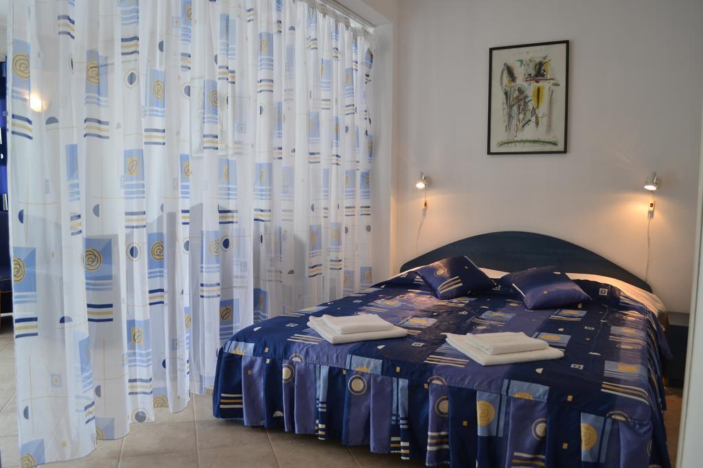 Family Hotel Magnolia Balčik Pokoj fotografie
