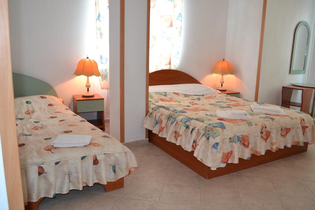 Family Hotel Magnolia Balčik Pokoj fotografie