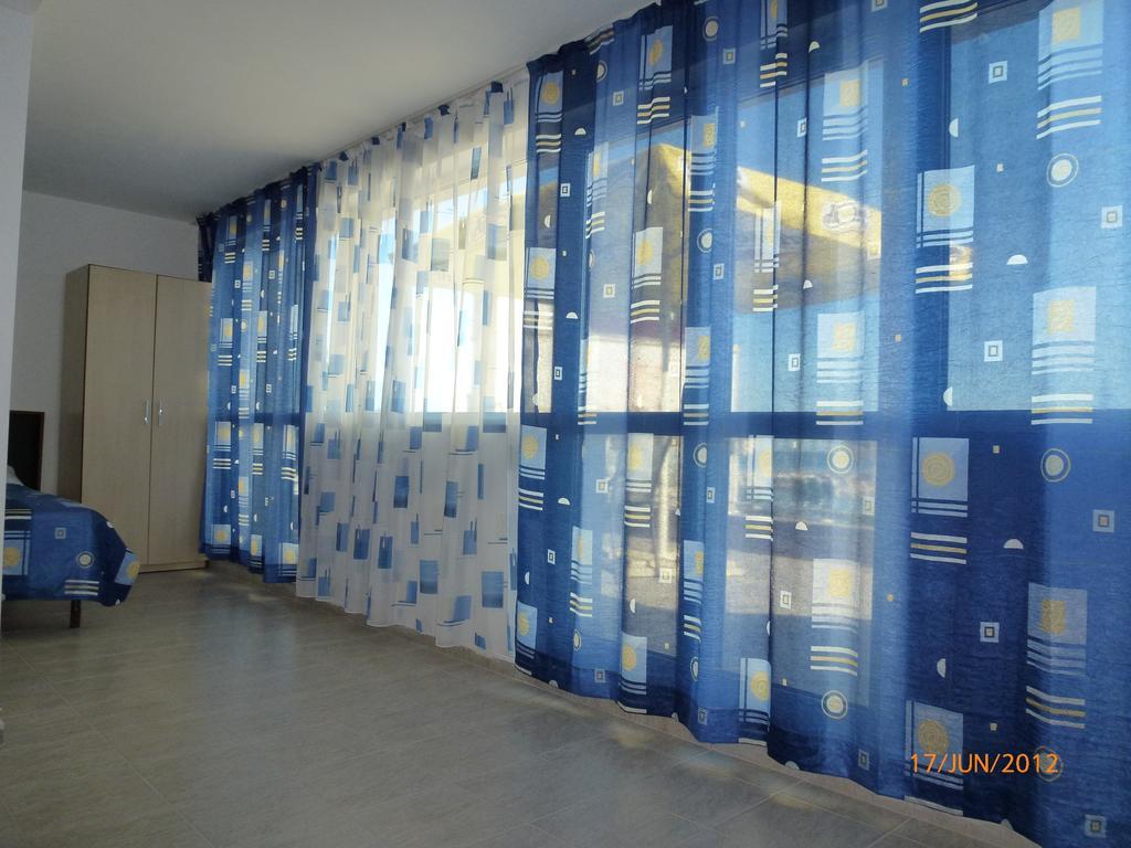 Family Hotel Magnolia Balčik Pokoj fotografie