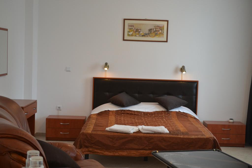 Family Hotel Magnolia Balčik Pokoj fotografie