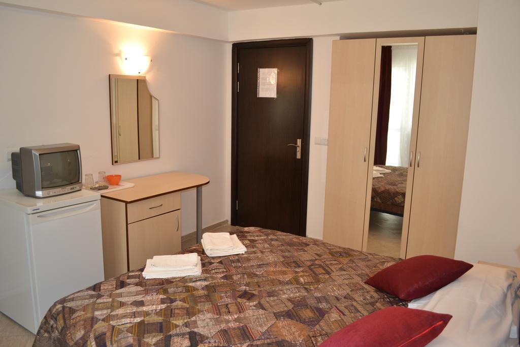 Family Hotel Magnolia Balčik Pokoj fotografie