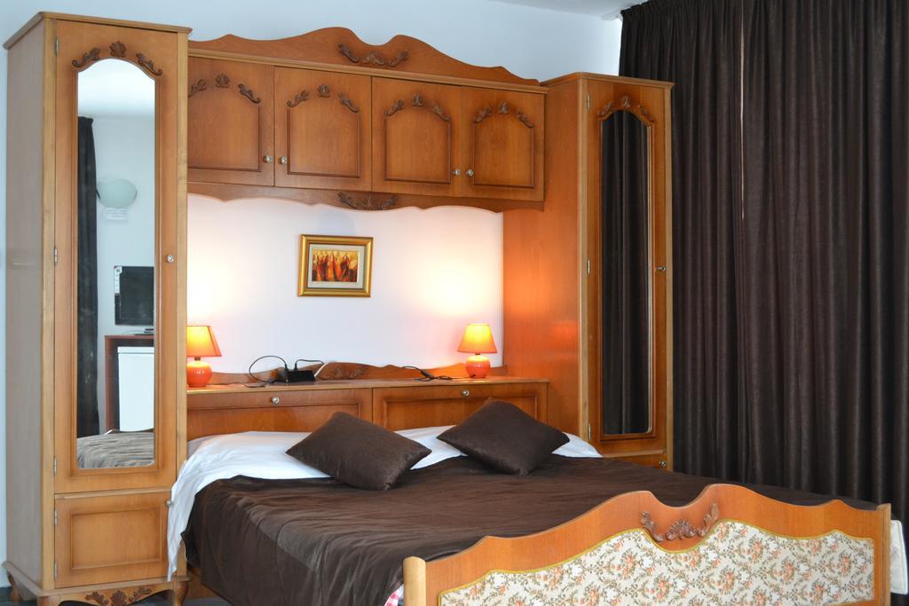 Family Hotel Magnolia Balčik Pokoj fotografie