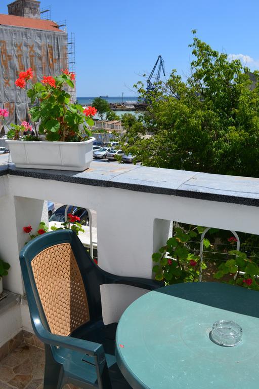 Family Hotel Magnolia Balčik Pokoj fotografie