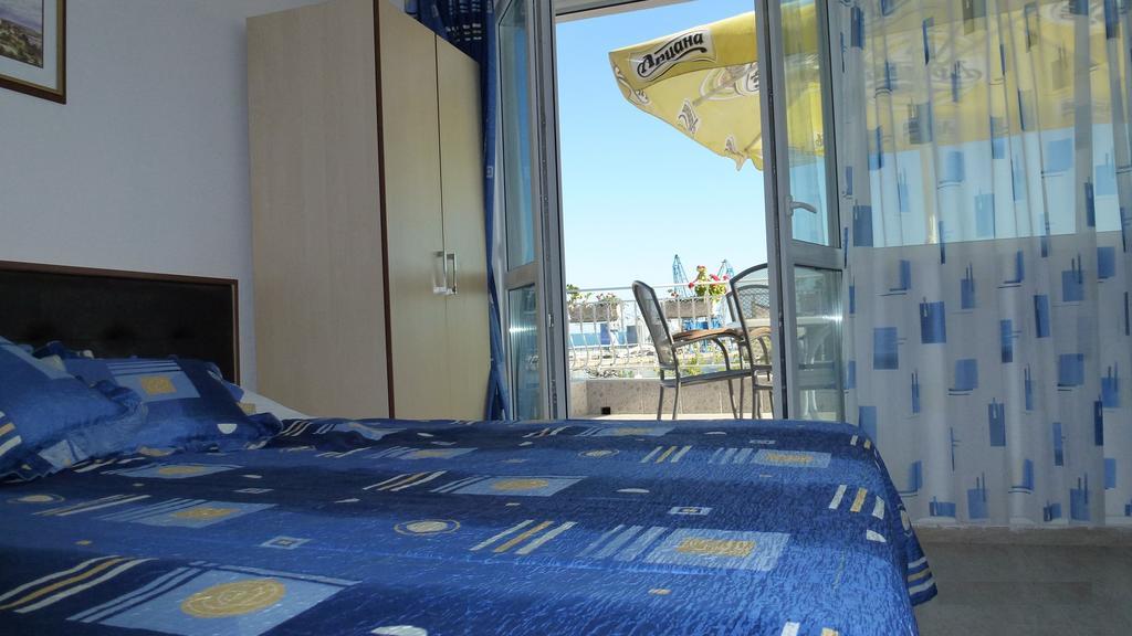 Family Hotel Magnolia Balčik Pokoj fotografie